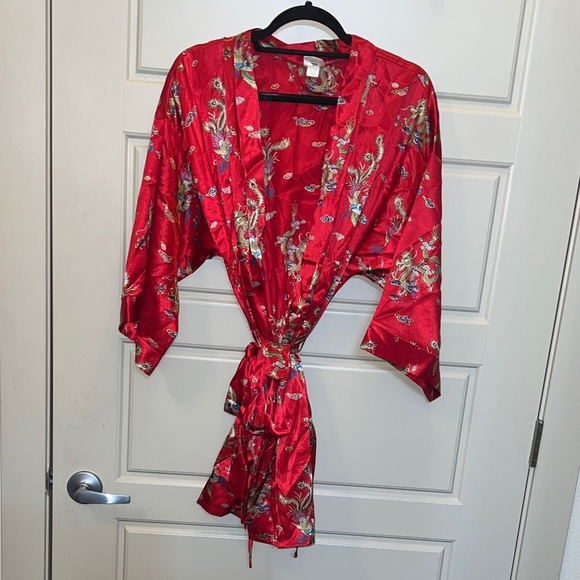 Frederick's of Hollywood Other - Frederick's Hollywood Red Silk kimono floral Robe vintage romantic